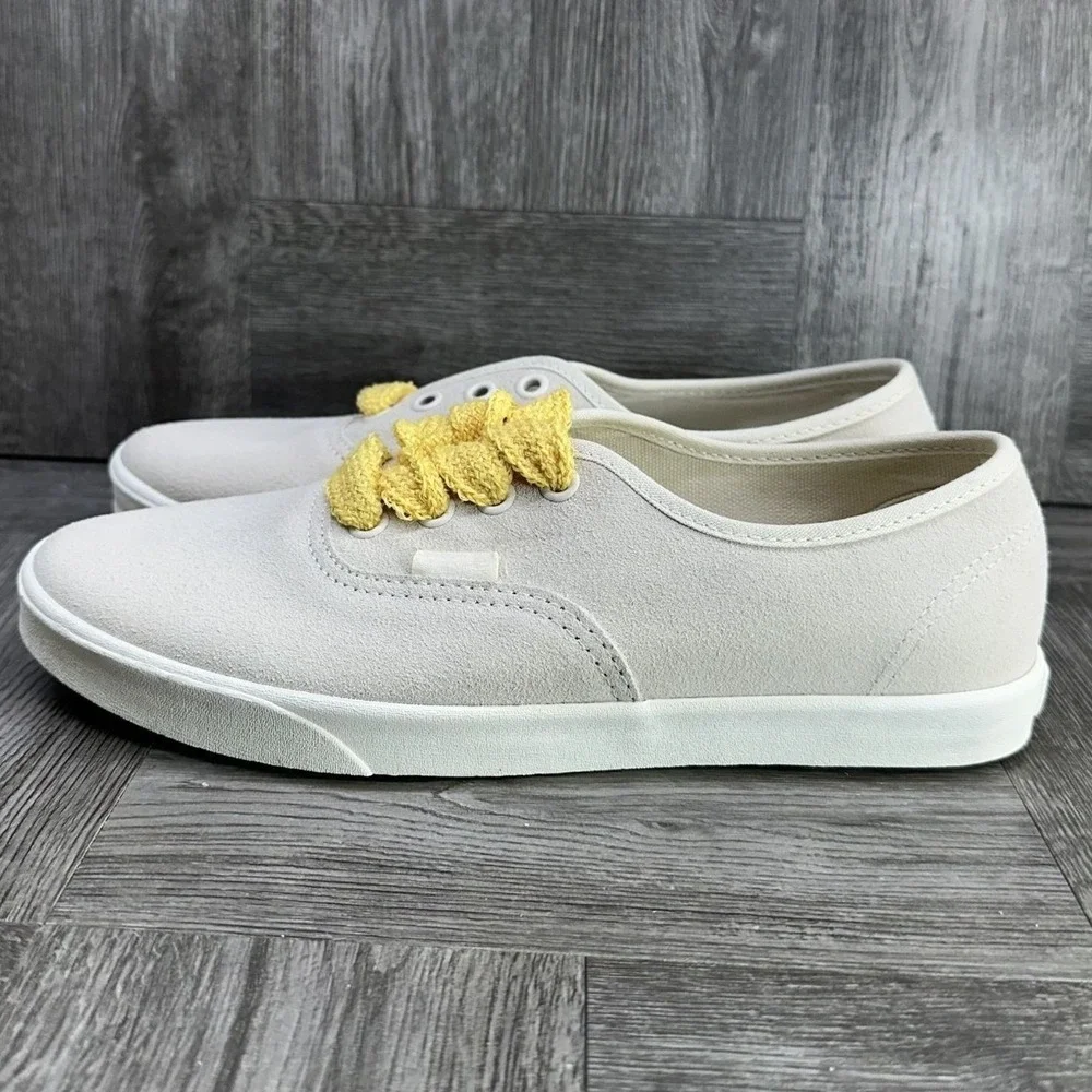 Vans Authentic Lo Pro Women 7.5 Oatmeal Beige Suede Yellow Laces NEW